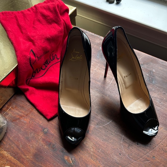 Christian Louboutin 5: Prive Heels - Picture 3 of 5